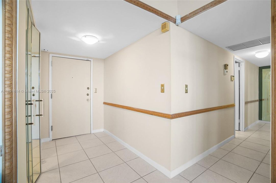 Recently Sold: $530,000 (2 beds, 2 baths, 1752 Square Feet)