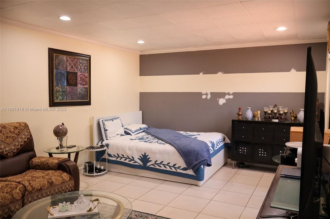 For Sale: $339,000 (2 beds, 2 baths, 1284 Square Feet)