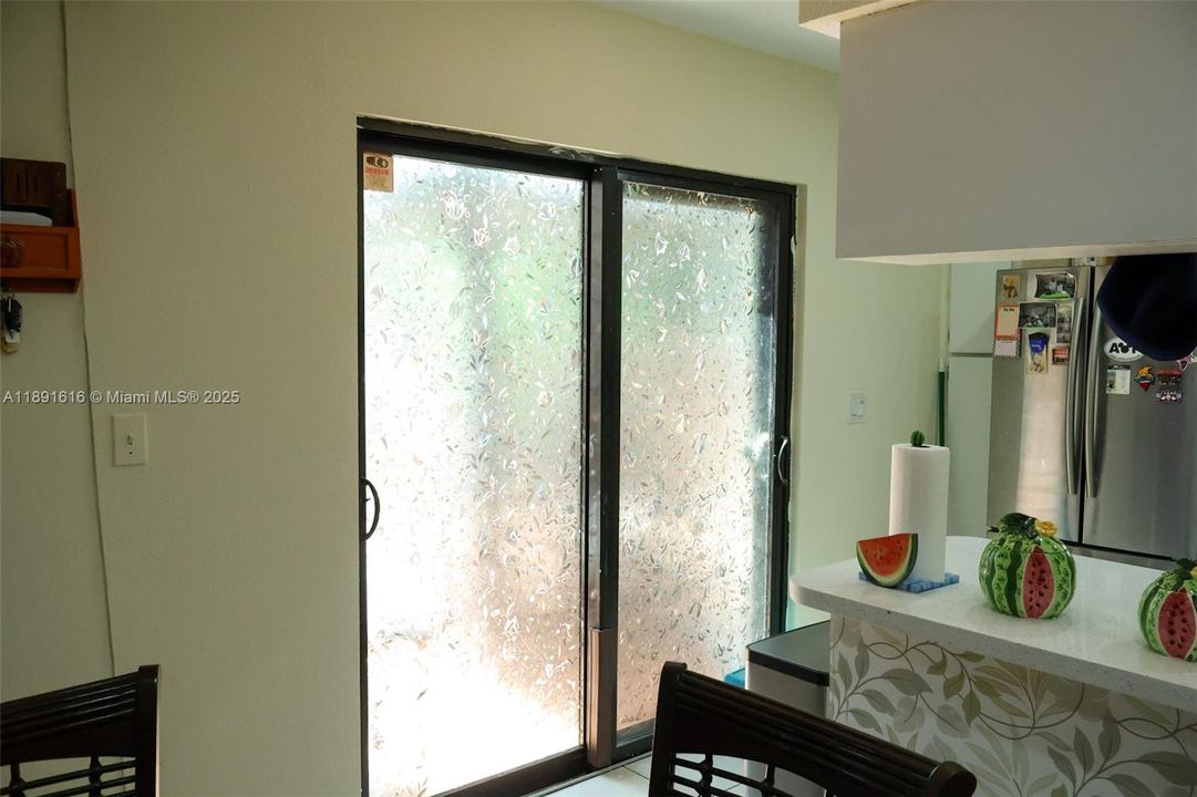 For Sale: $339,000 (2 beds, 2 baths, 1284 Square Feet)