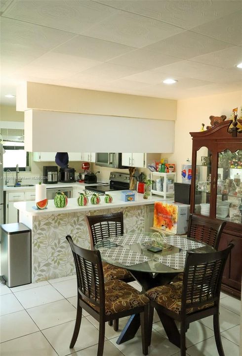 For Sale: $339,000 (2 beds, 2 baths, 1284 Square Feet)