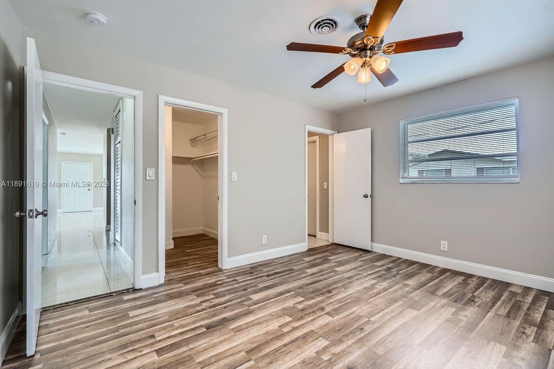 合同活跃: $442,000 (3 贝兹, 2 浴室, 1269 平方英尺)