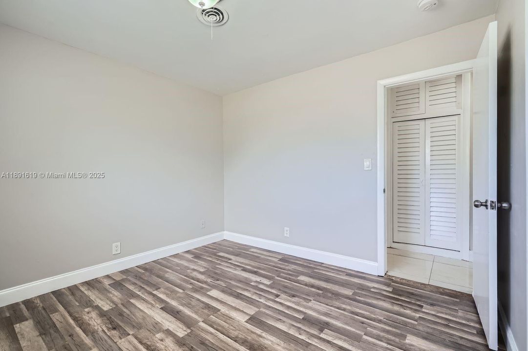 合同活跃: $442,000 (3 贝兹, 2 浴室, 1269 平方英尺)