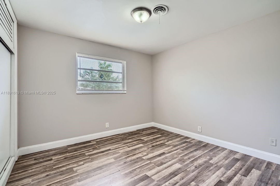 合同活跃: $442,000 (3 贝兹, 2 浴室, 1269 平方英尺)