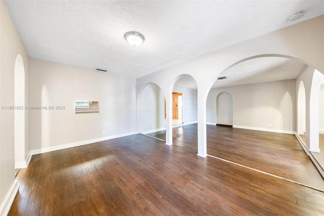 Active With Contract: $539,000 (4 beds, 2 baths, 2177 Square Feet)