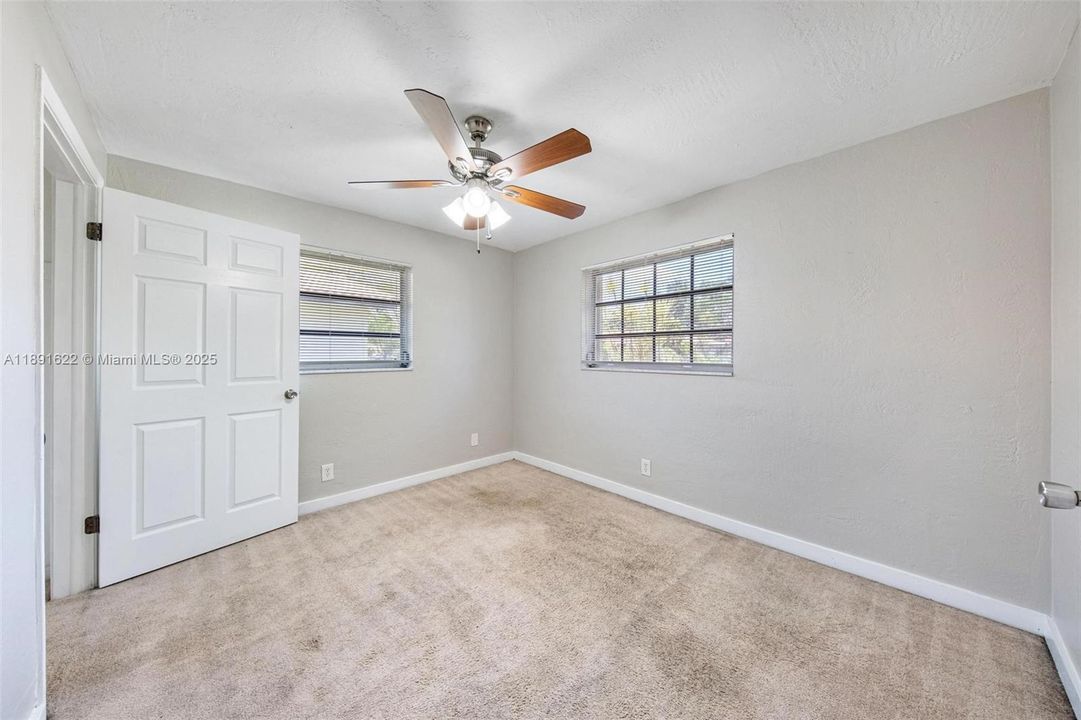 Active With Contract: $539,000 (4 beds, 2 baths, 2177 Square Feet)