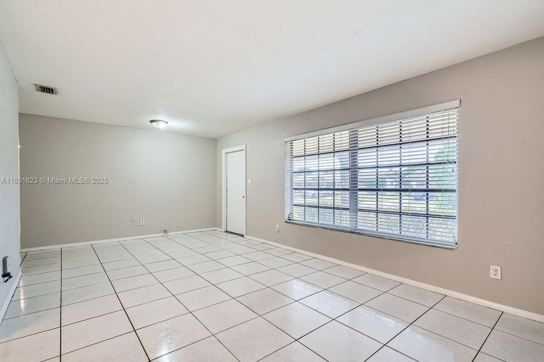 Active With Contract: $545,000 (3 beds, 2 baths, 1551 Square Feet)