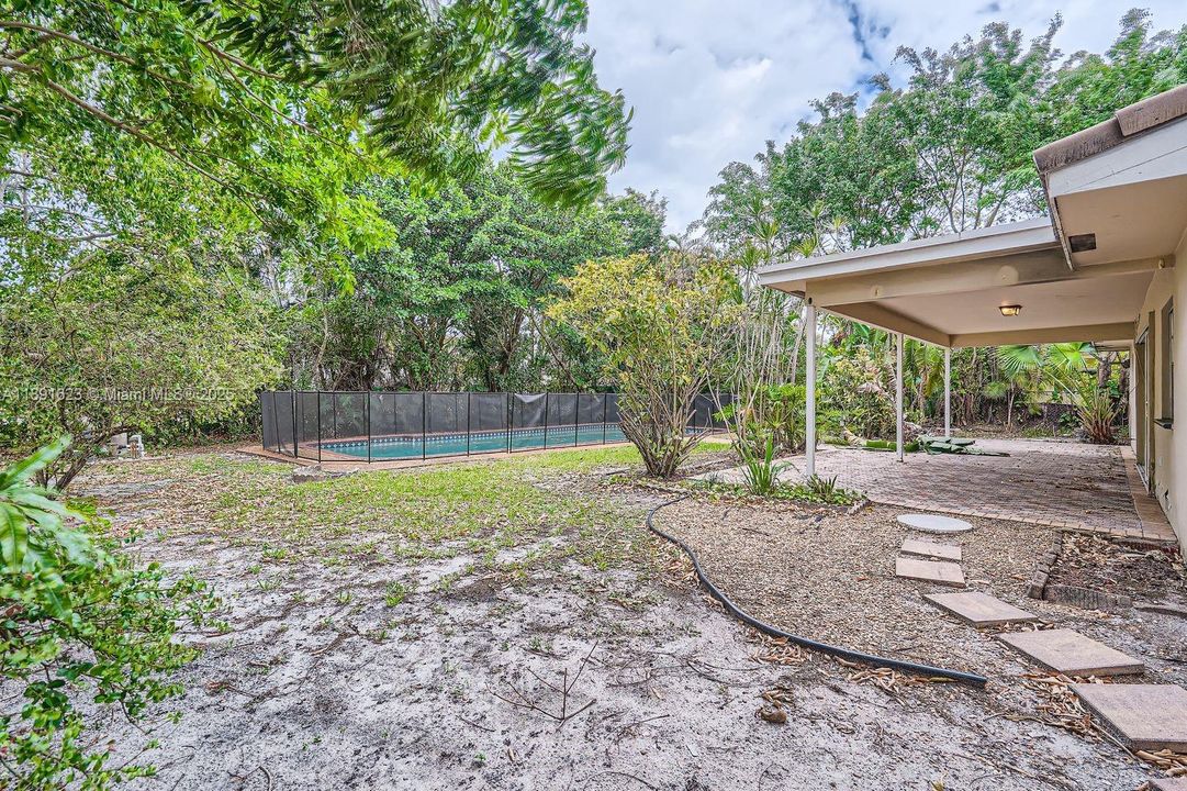 Active With Contract: $545,000 (3 beds, 2 baths, 1551 Square Feet)