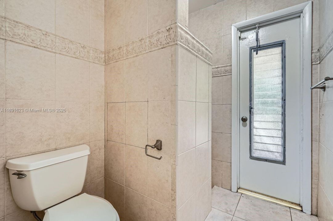 Active With Contract: $545,000 (3 beds, 2 baths, 1551 Square Feet)