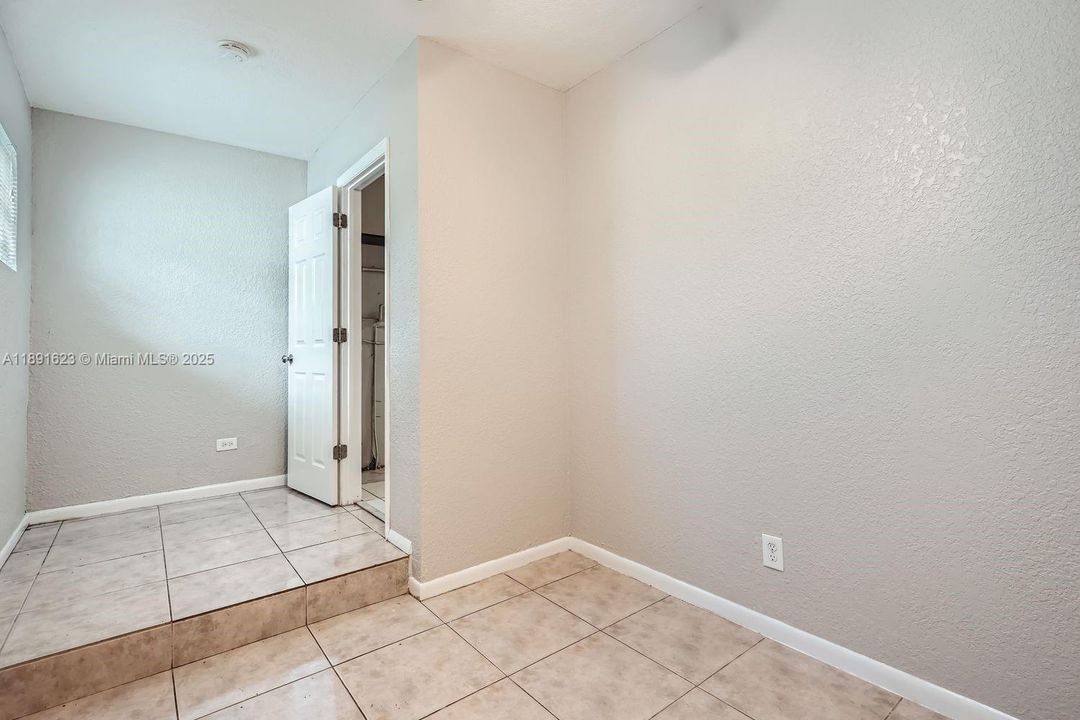 Active With Contract: $545,000 (3 beds, 2 baths, 1551 Square Feet)