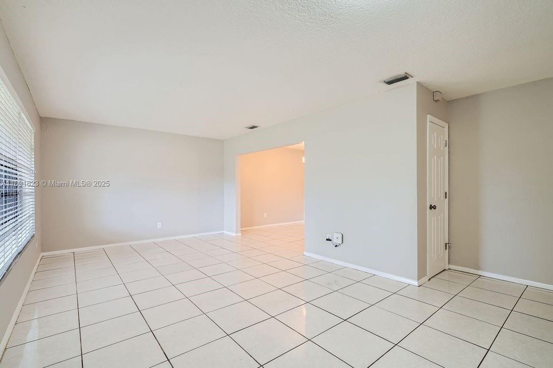 Active With Contract: $545,000 (3 beds, 2 baths, 1551 Square Feet)