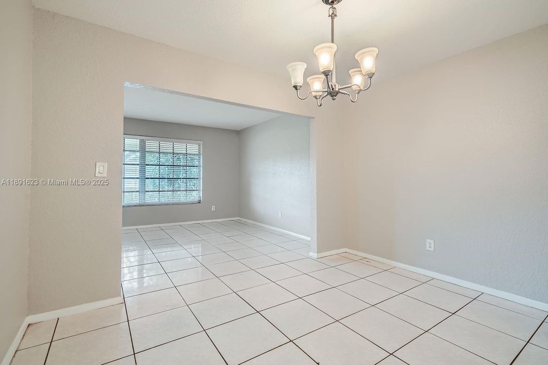 Active With Contract: $545,000 (3 beds, 2 baths, 1551 Square Feet)