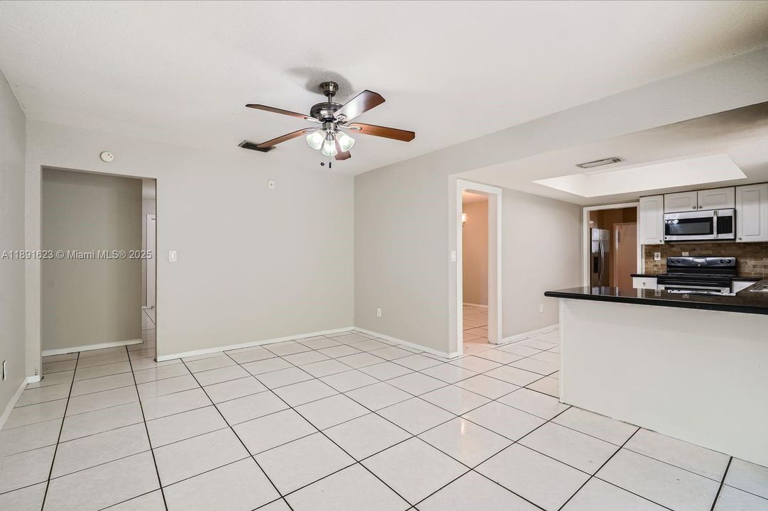 Active With Contract: $545,000 (3 beds, 2 baths, 1551 Square Feet)