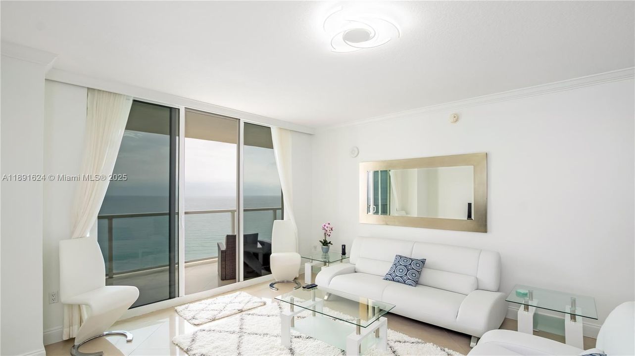 For Sale: $1,400,000 (2 beds, 2 baths, 1602 Square Feet)