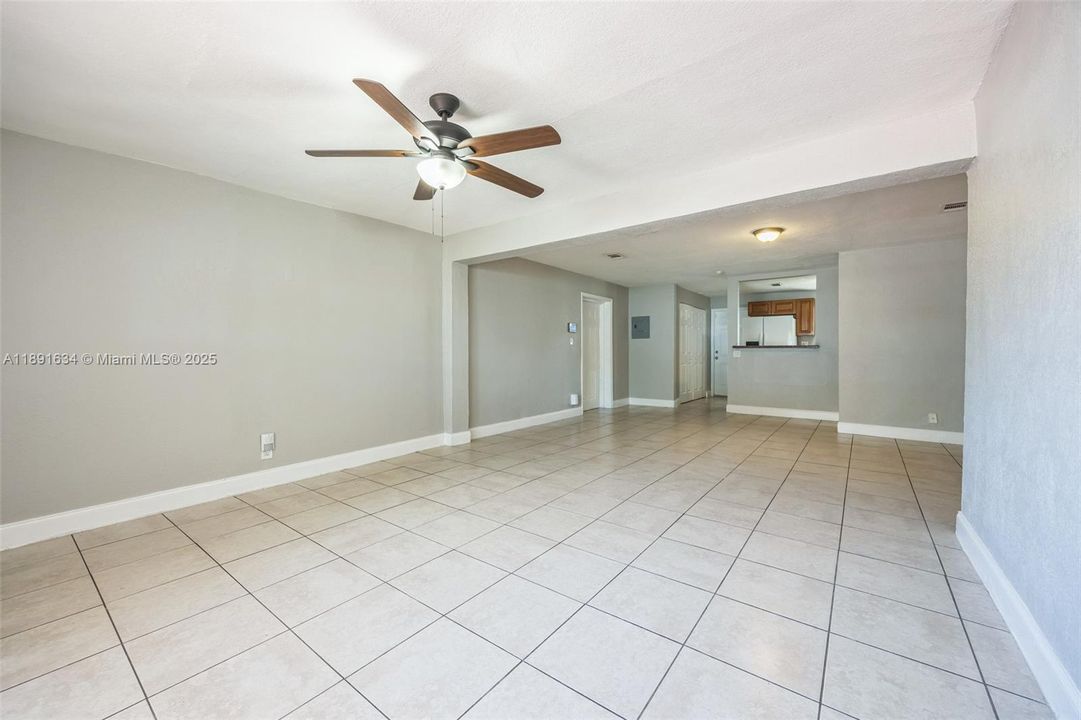 Active With Contract: $435,000 (3 beds, 2 baths, 1365 Square Feet)