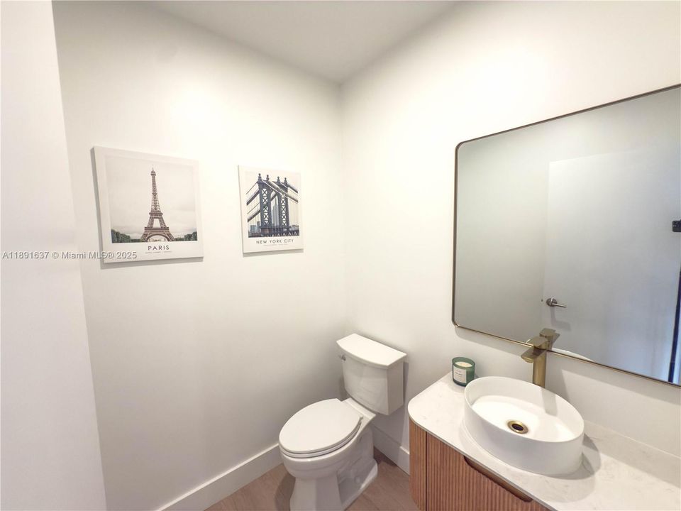 В аренду: $13,800 (3 спален, 2 ванн, 2151 Квадратных фут)