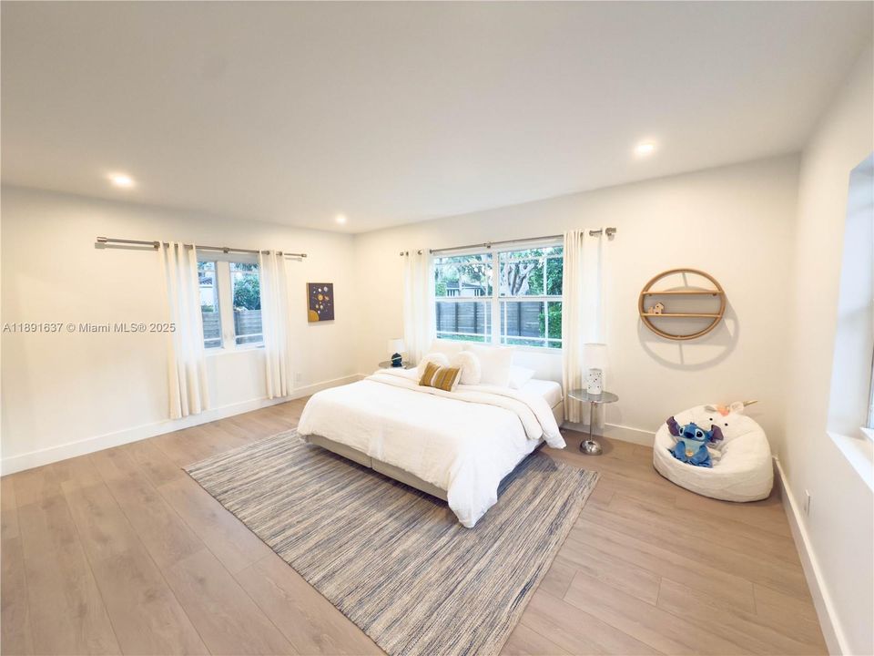 В аренду: $13,800 (3 спален, 2 ванн, 2151 Квадратных фут)