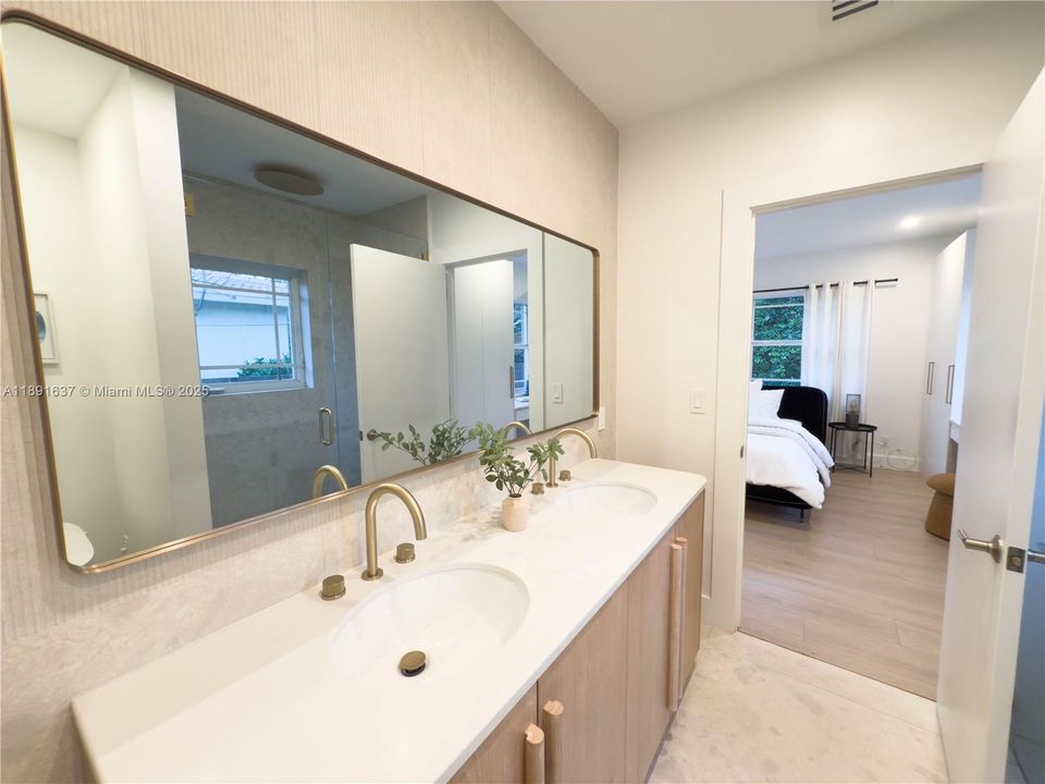 В аренду: $13,800 (3 спален, 2 ванн, 2151 Квадратных фут)