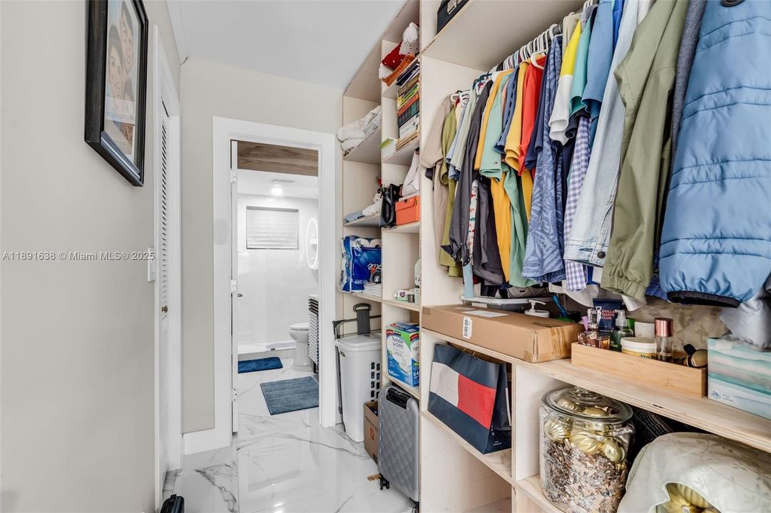 На продажу: $159,000 (1 спален, 1 ванн, 744 Квадратных фут)