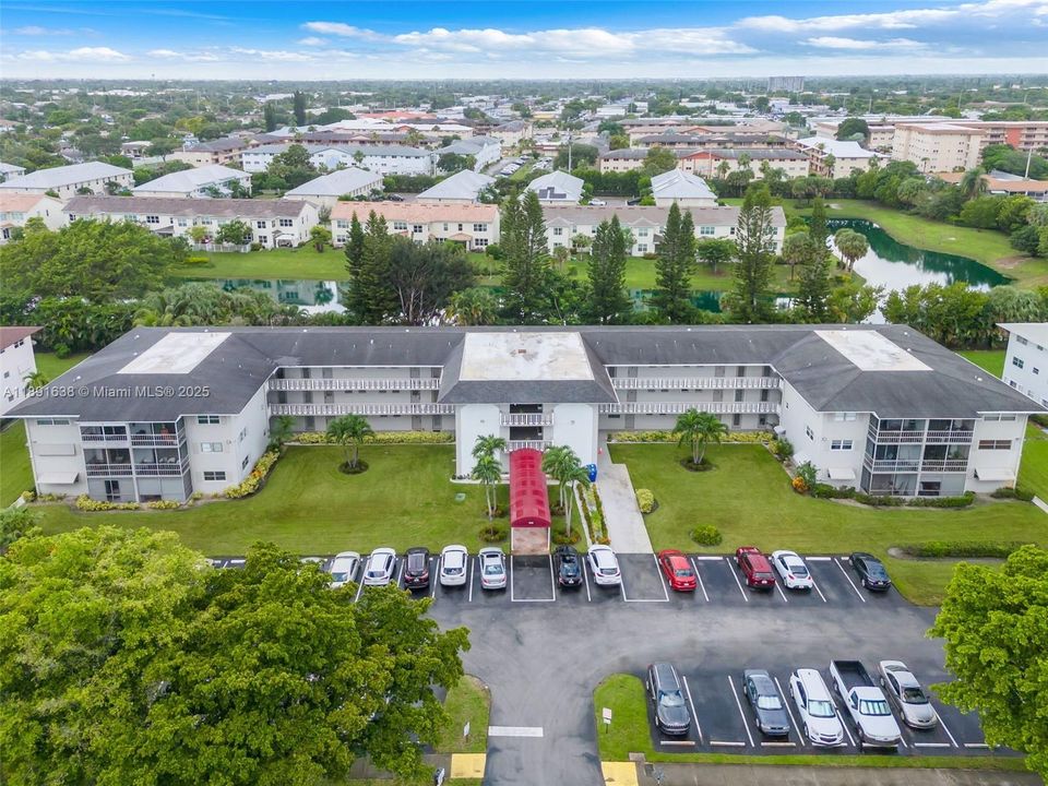 На продажу: $159,000 (1 спален, 1 ванн, 744 Квадратных фут)