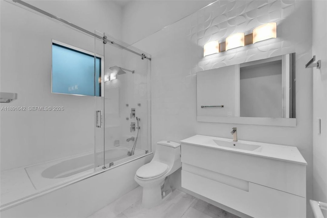 En Venta: $7,500,000 (8 camas, 8 baños, 6665 Pies cuadrados)