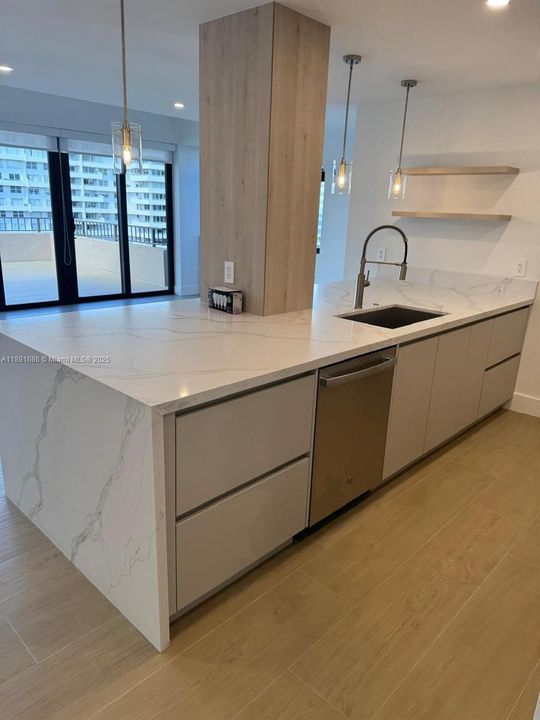 Недавно арендовано: $10,900 (3 спален, 2 ванн, 1612 Квадратных фут)