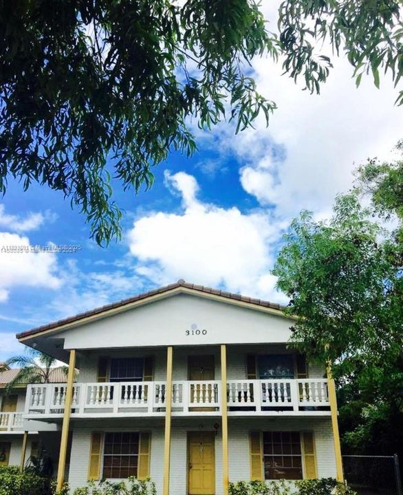 Active With Contract: $170,000 (2 beds, 2 baths, 1167 Square Feet)