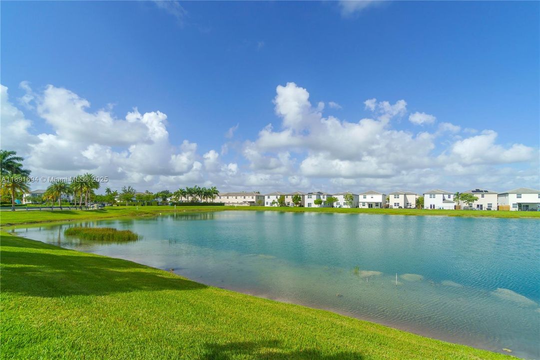 待售: $535,000 (4 贝兹, 3 浴室, 2451 平方英尺)