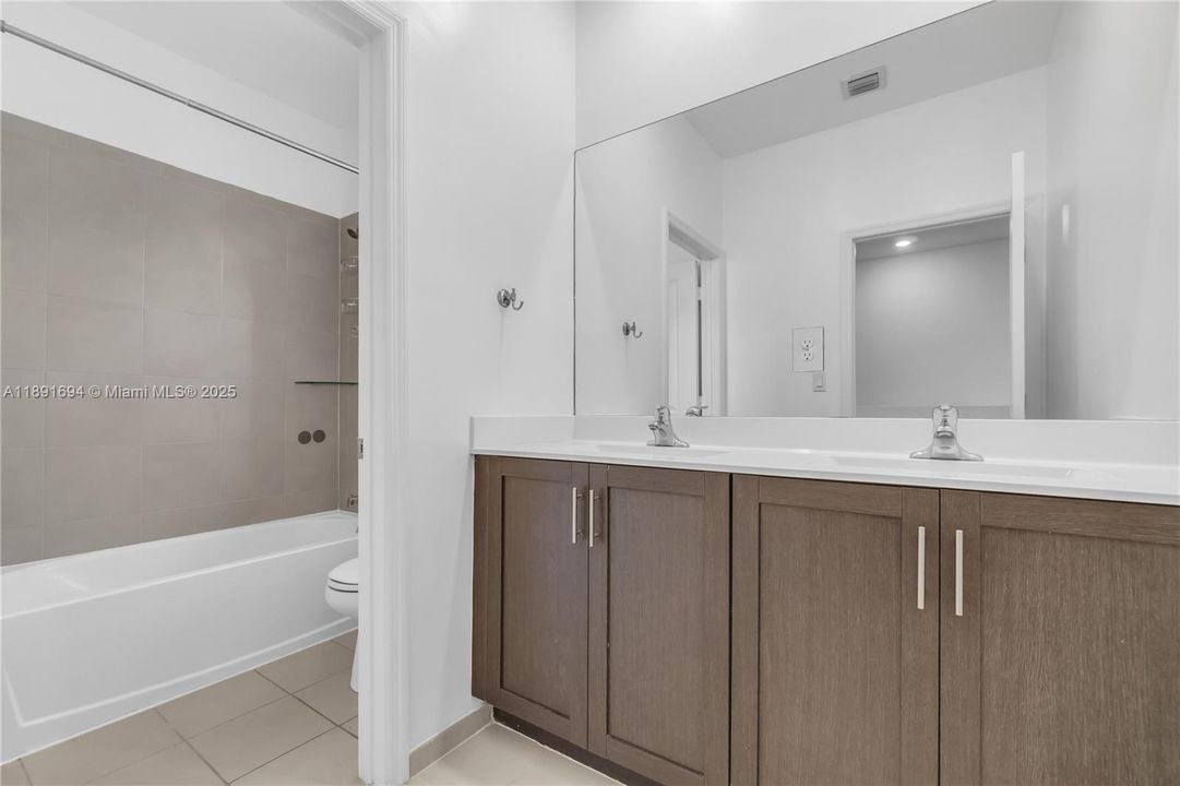 待售: $535,000 (4 贝兹, 3 浴室, 2451 平方英尺)