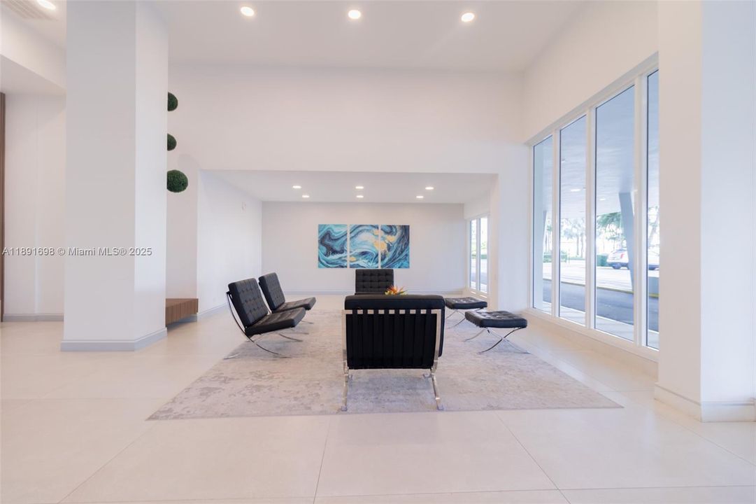 Под контрактом: $479,900 (2 спален, 2 ванн, 1286 Квадратных фут)