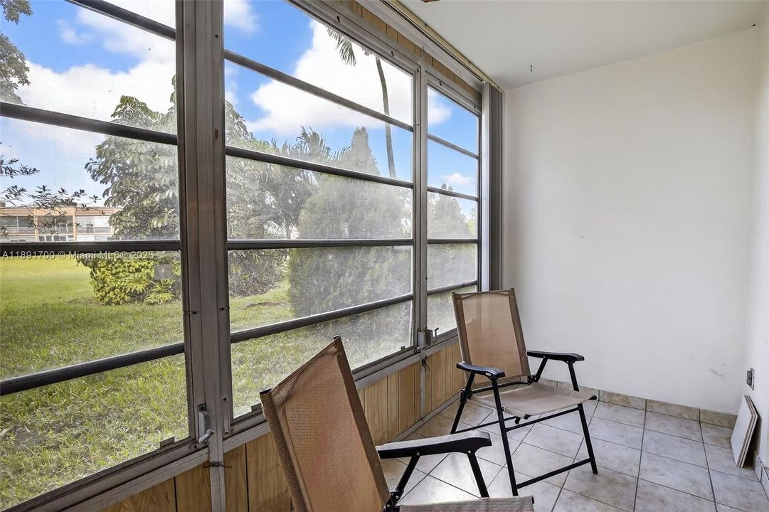 На продажу: $59,500 (1 спален, 1 ванн, 620 Квадратных фут)