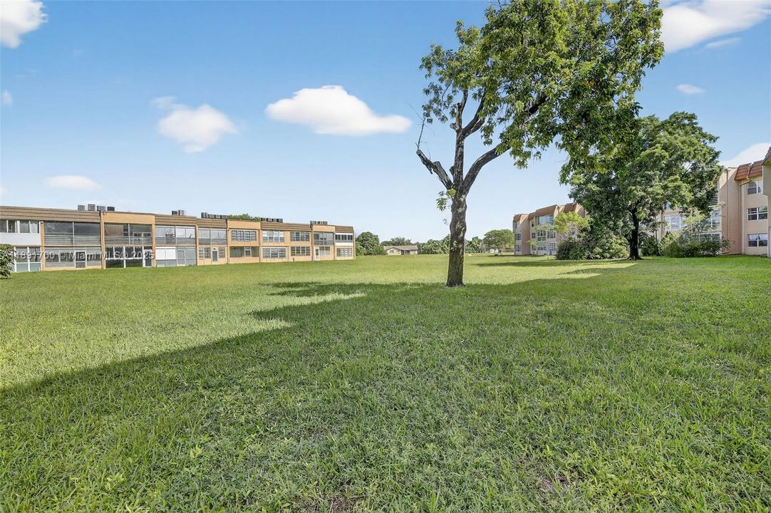 На продажу: $59,500 (1 спален, 1 ванн, 620 Квадратных фут)