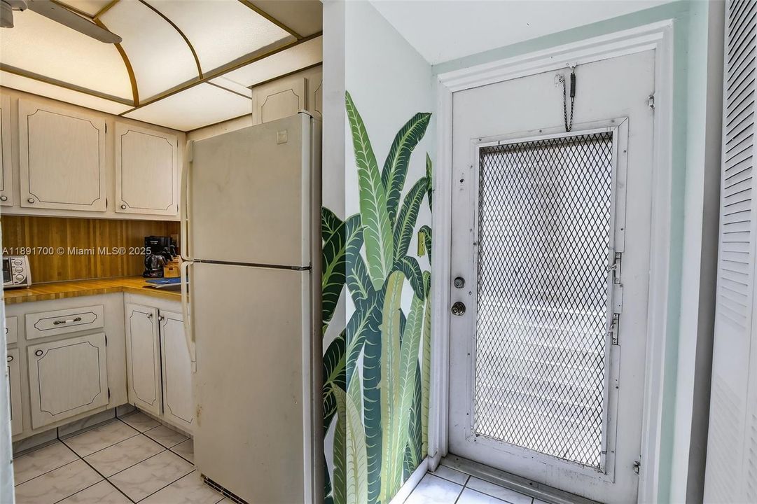 На продажу: $59,500 (1 спален, 1 ванн, 620 Квадратных фут)