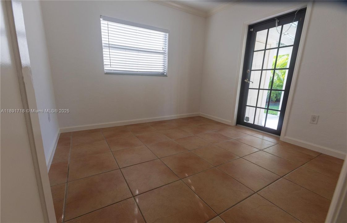 Recientemente alquilado: $3,600 (3 camas, 2 baños, 1103 Pies cuadrados)