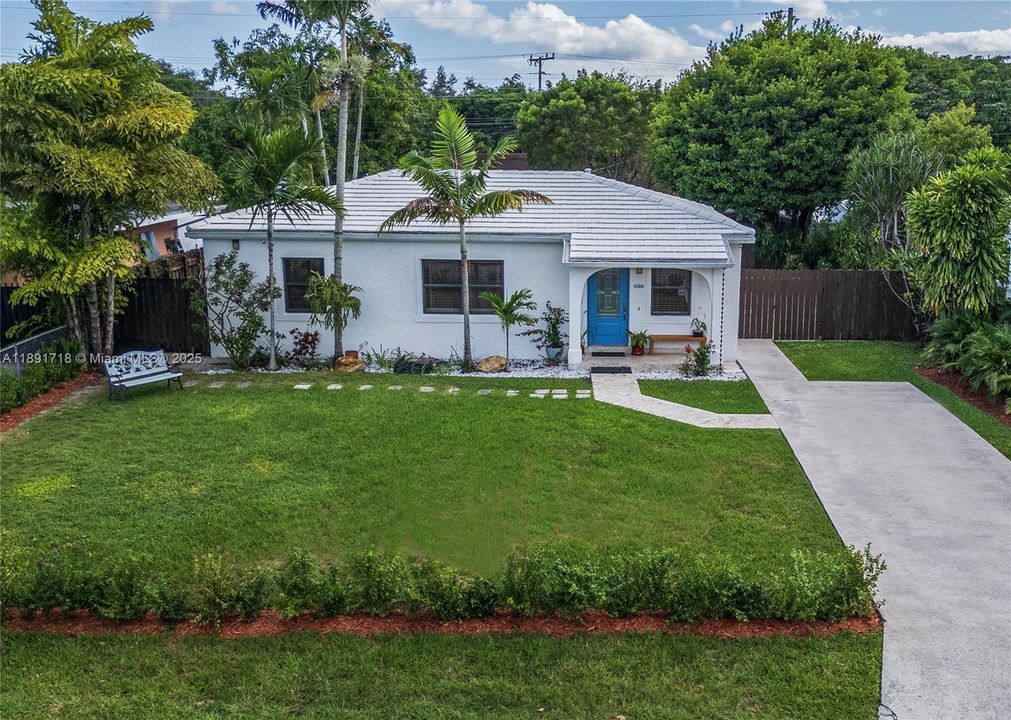 Recientemente alquilado: $3,600 (3 camas, 2 baños, 1103 Pies cuadrados)