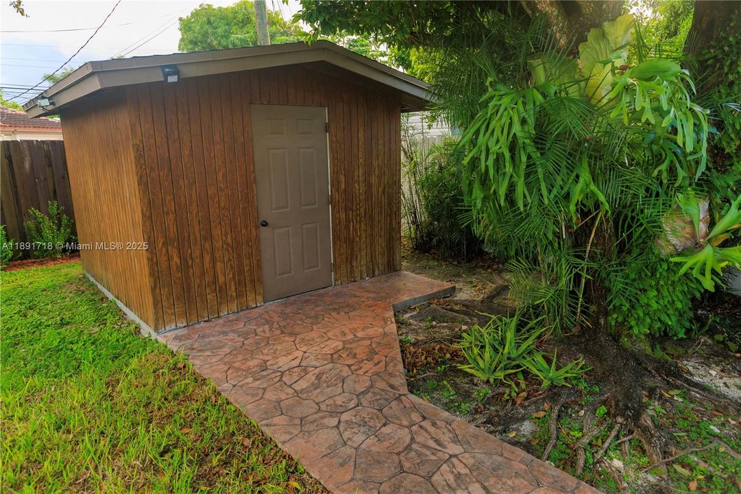 Recientemente alquilado: $3,600 (3 camas, 2 baños, 1103 Pies cuadrados)