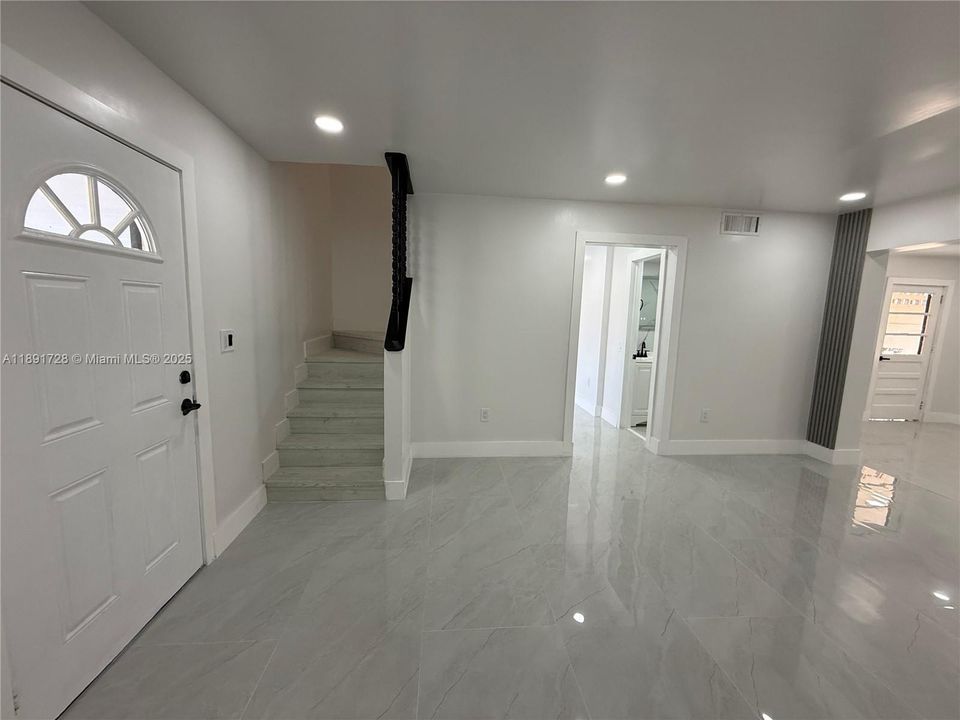 На продажу: $380,000 (3 спален, 1 ванн, 1058 Квадратных фут)