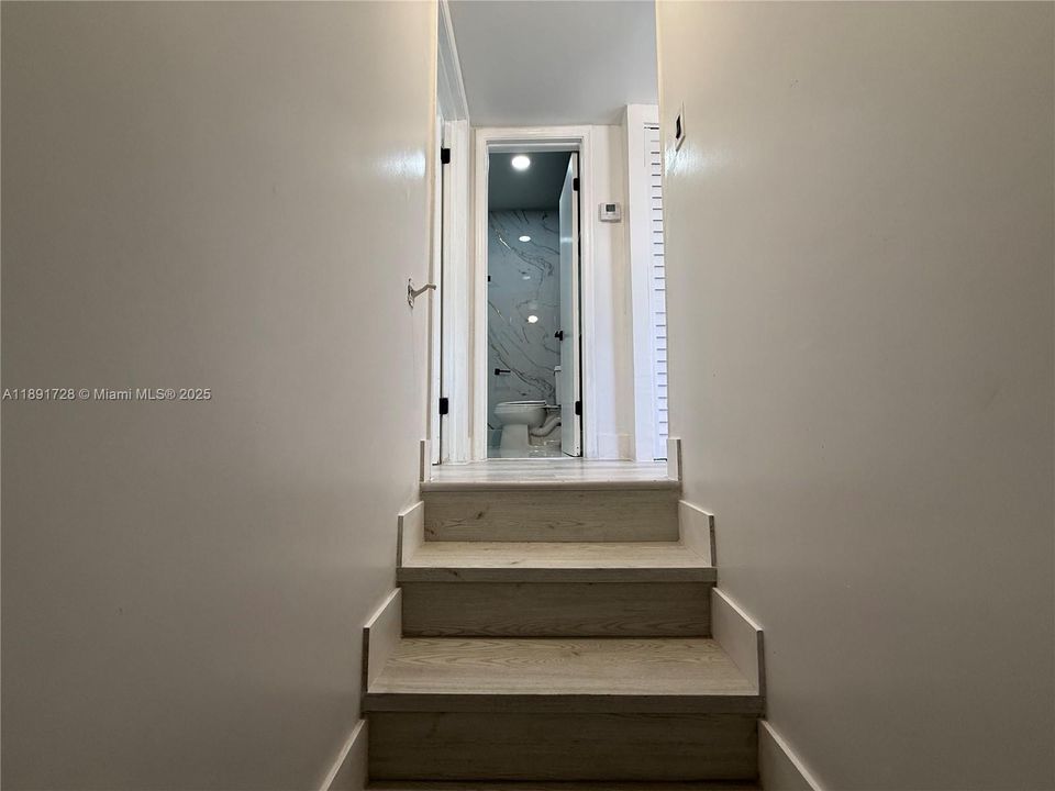 На продажу: $380,000 (3 спален, 1 ванн, 1058 Квадратных фут)