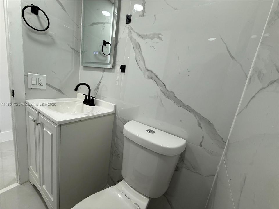 На продажу: $380,000 (3 спален, 1 ванн, 1058 Квадратных фут)