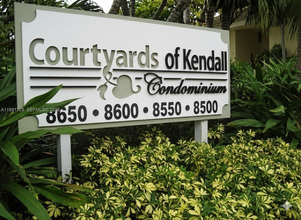 合同活跃: $210,000 (1 贝兹, 1 浴室, 801 平方英尺)