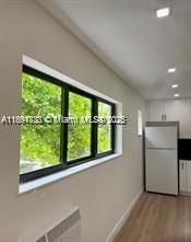 Active With Contract: $1,599 (1 beds, 1 baths, 3296 Square Feet)