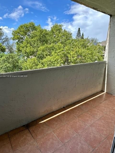 Недавно арендовано: $2,200 (2 спален, 2 ванн, 960 Квадратных фут)