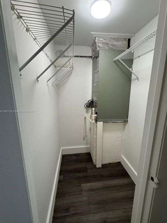 Active With Contract: $1,320 (0 beds, 1 baths, 6702 Square Feet)