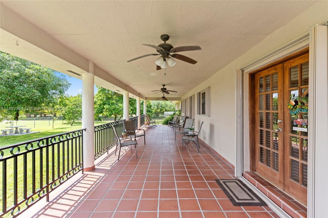 En Venta: $1,750,000 (4 camas, 3 baños, 2126 Pies cuadrados)