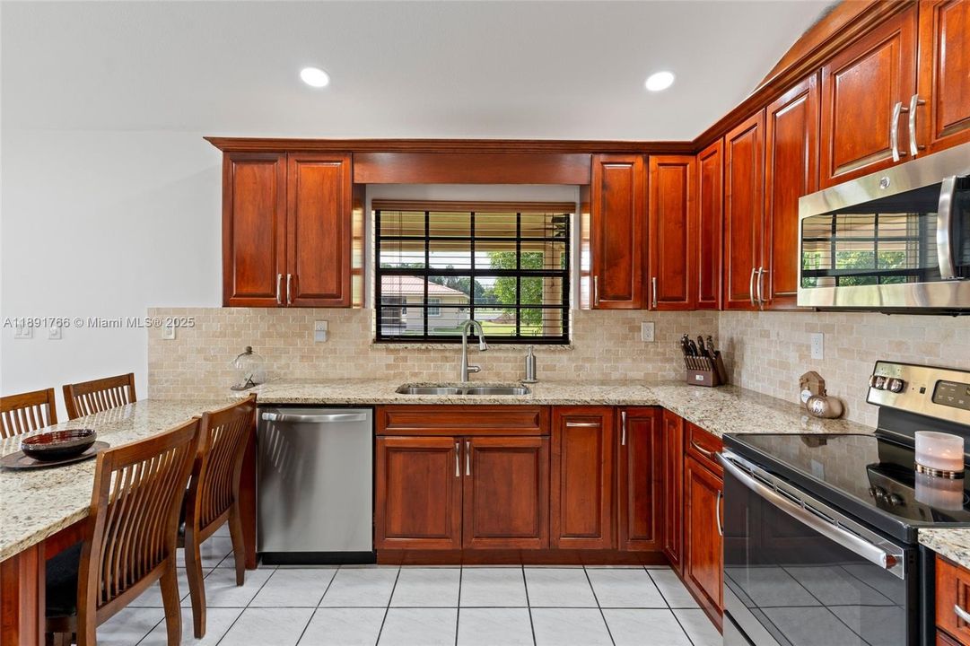 En Venta: $1,750,000 (4 camas, 3 baños, 2126 Pies cuadrados)