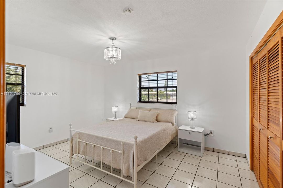 En Venta: $1,750,000 (4 camas, 3 baños, 2126 Pies cuadrados)