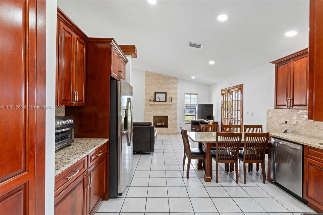 En Venta: $1,750,000 (4 camas, 3 baños, 2126 Pies cuadrados)