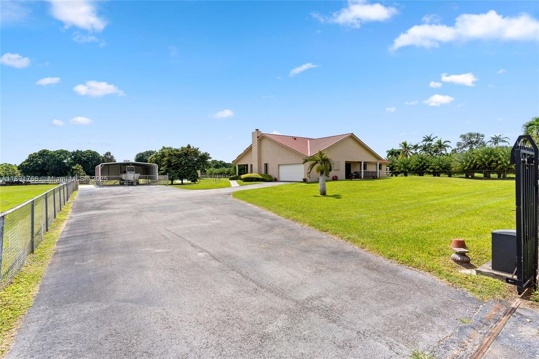 En Venta: $1,750,000 (4 camas, 3 baños, 2126 Pies cuadrados)