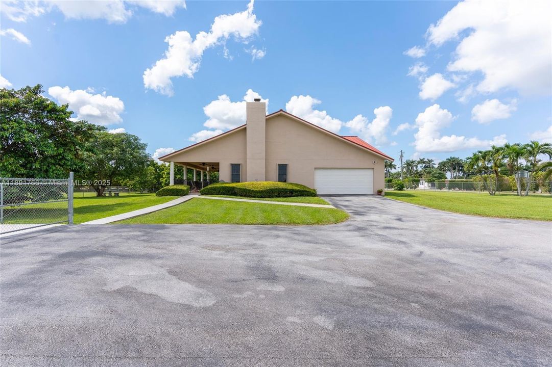 En Venta: $1,750,000 (4 camas, 3 baños, 2126 Pies cuadrados)