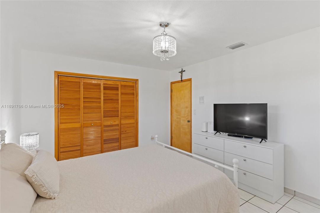 En Venta: $1,750,000 (4 camas, 3 baños, 2126 Pies cuadrados)