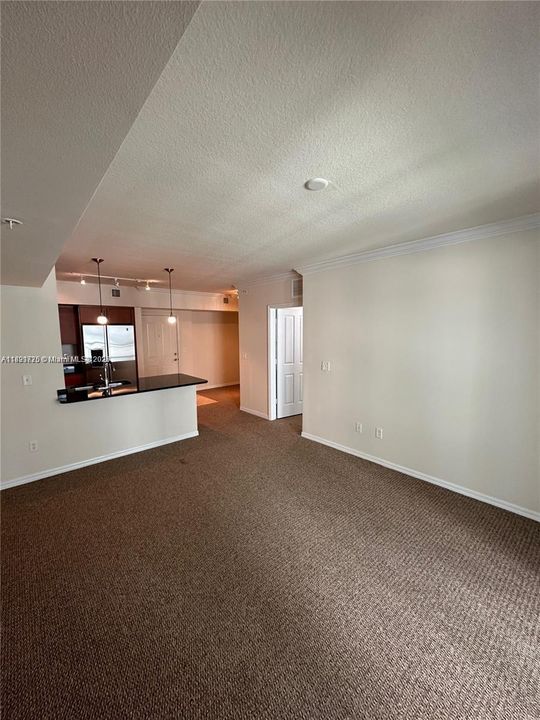 Recientemente alquilado: $2,150 (1 camas, 1 baños, 740 Pies cuadrados)